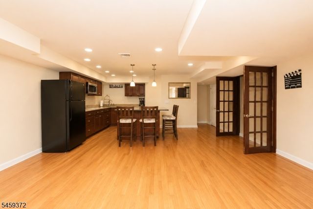 19 Westover Rd, Verona Twp., NJ 07044