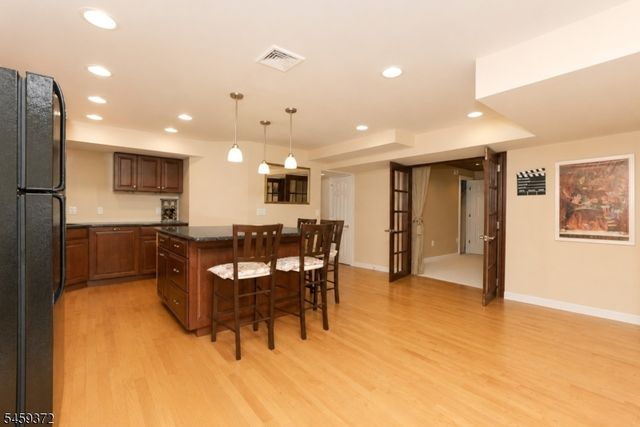 19 Westover Rd, Verona Twp., NJ 07044