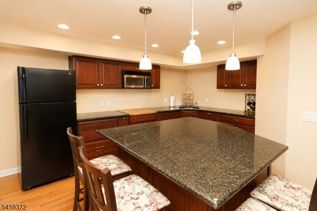 19 Westover Rd, Verona Twp., NJ 07044