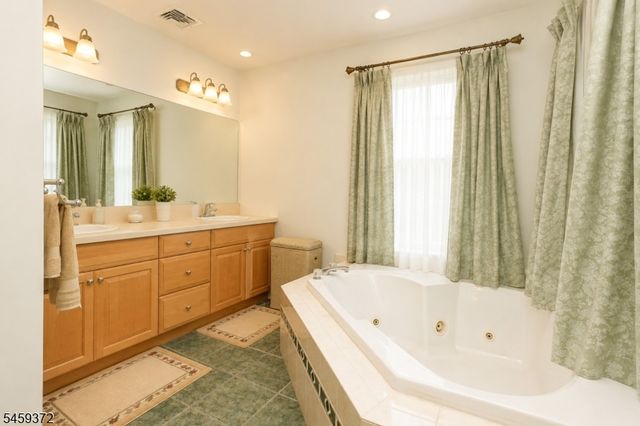 19 Westover Rd, Verona Twp., NJ 07044