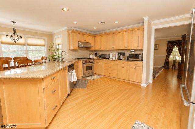 19 Westover Rd, Verona Twp., NJ 07044