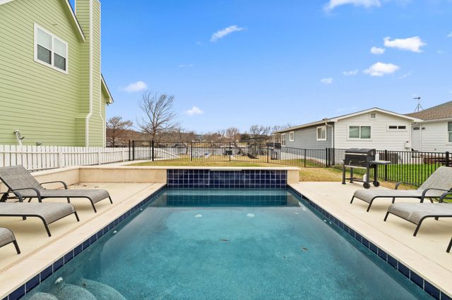 2028 Williams Lakeshore, Kingsland, TX 78639