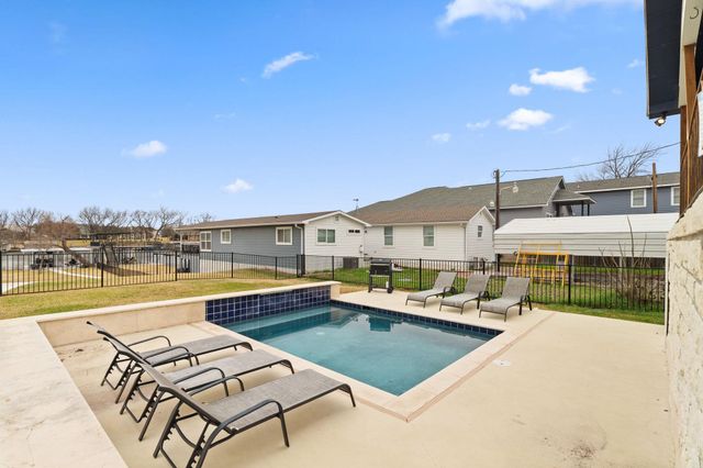 2028 Williams Lakeshore, Kingsland, TX 78639