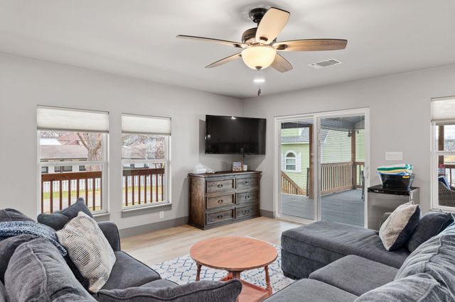 2028 Williams Lakeshore, Kingsland, TX 78639