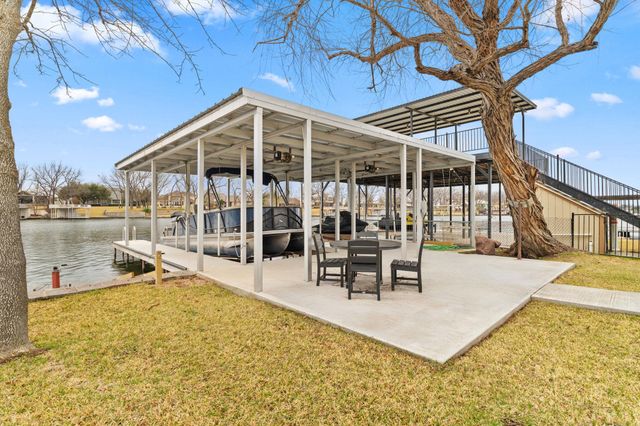 2028 Williams Lakeshore, Kingsland, TX 78639