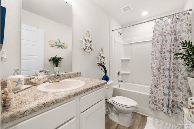 5847 Paddock Way, Pensacola, FL 32526