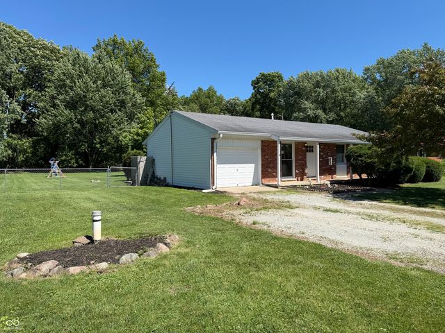 955 S 1st Street, Wilkinson, IN 46186