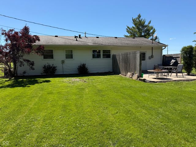 955 S 1st Street, Wilkinson, IN 46186