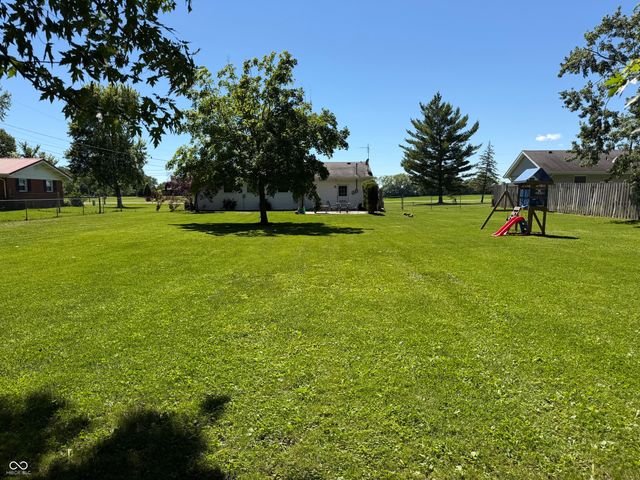 955 S 1st Street, Wilkinson, IN 46186