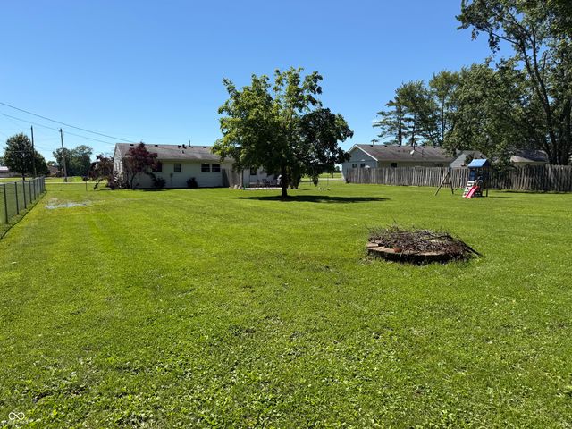955 S 1st Street, Wilkinson, IN 46186