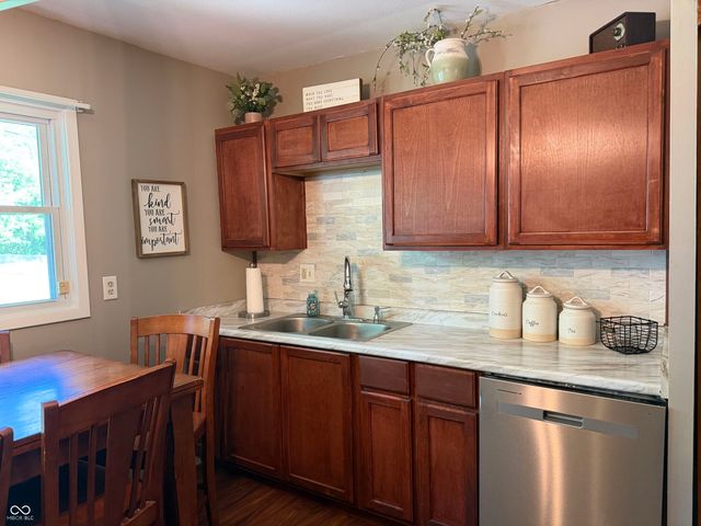 955 S 1st Street, Wilkinson, IN 46186