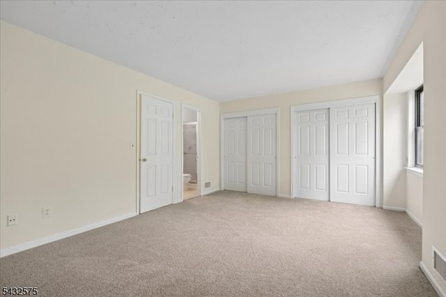 6001 N Oaks Blvd 6001, North Brunswick Twp., NJ 08902