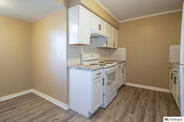 5328 Fontenelle, Omaha, NE 68111