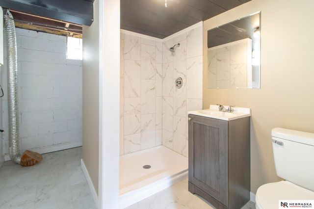 5328 Fontenelle, Omaha, NE 68111