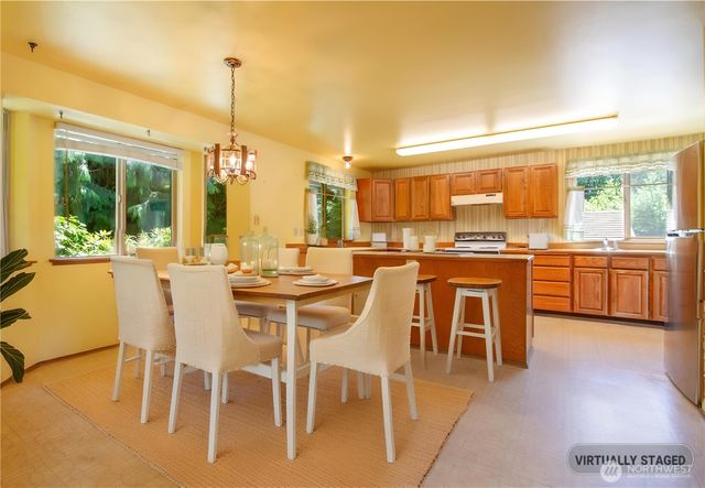 7137 NW Quiet View Lane, Silverdale, WA 98383