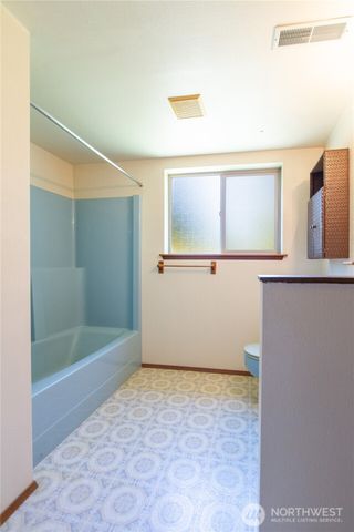 7137 NW Quiet View Lane, Silverdale, WA 98383