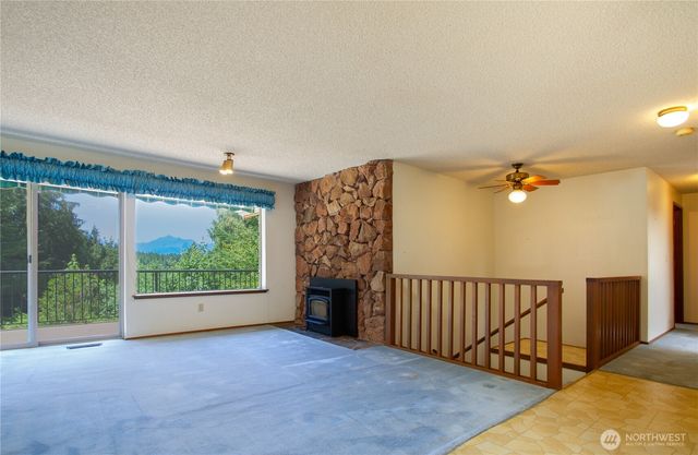 7137 NW Quiet View Lane, Silverdale, WA 98383