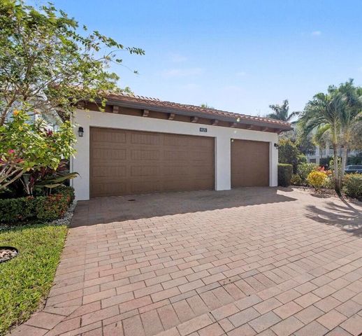 8125 Hobbes Way, Palm Beach Gardens, FL 33418