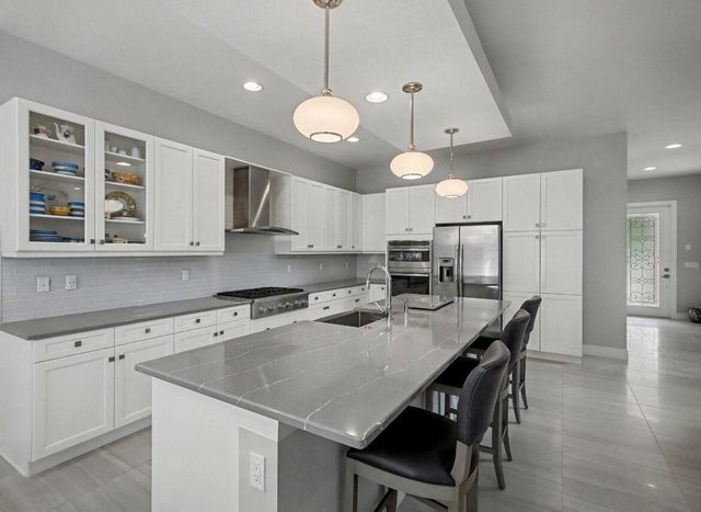 8125 Hobbes Way, Palm Beach Gardens, FL 33418