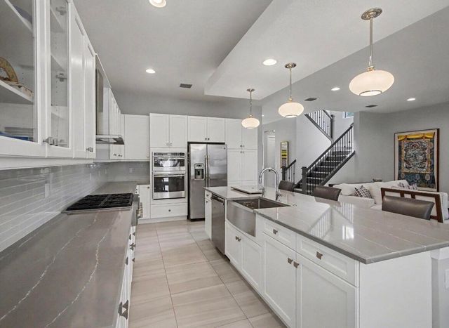 8125 Hobbes Way, Palm Beach Gardens, FL 33418