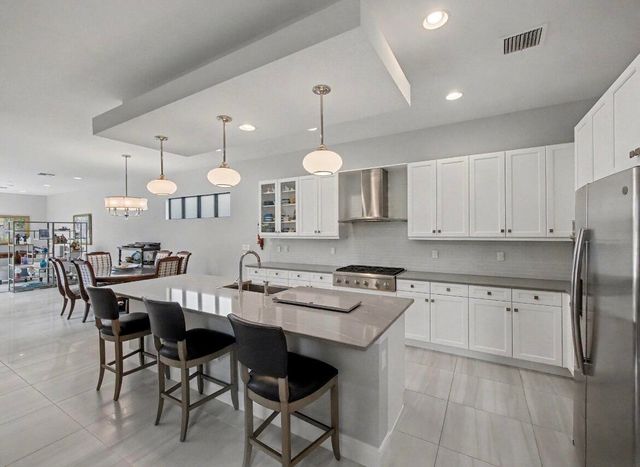 8125 Hobbes Way, Palm Beach Gardens, FL 33418