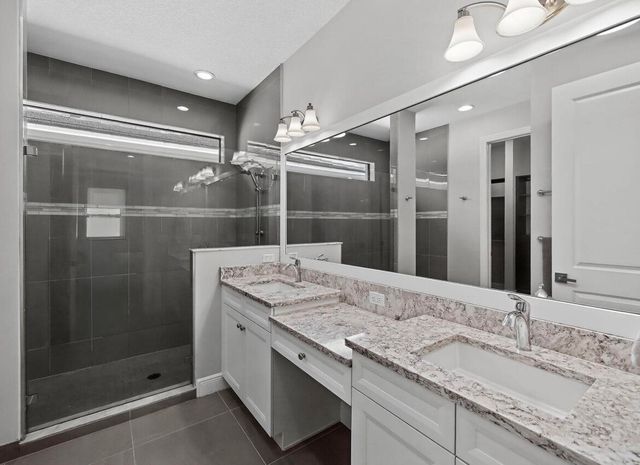 8125 Hobbes Way, Palm Beach Gardens, FL 33418