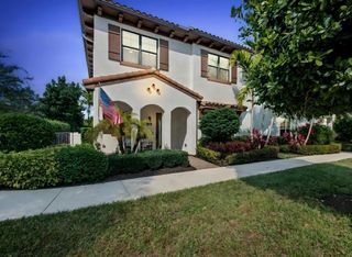 8125 Hobbes Way, Palm Beach Gardens, FL 33418