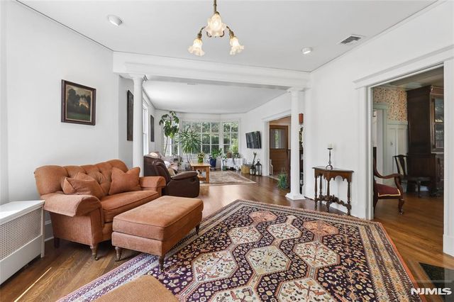 260 Knickerbocker Road, Tenafly, NJ 07670
