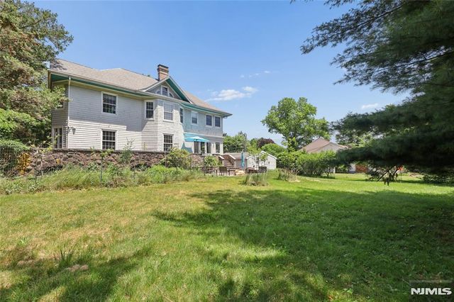 260 Knickerbocker Road, Tenafly, NJ 07670