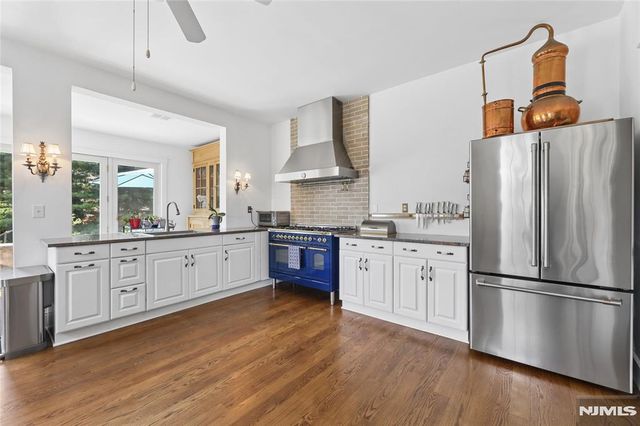 260 Knickerbocker Road, Tenafly, NJ 07670