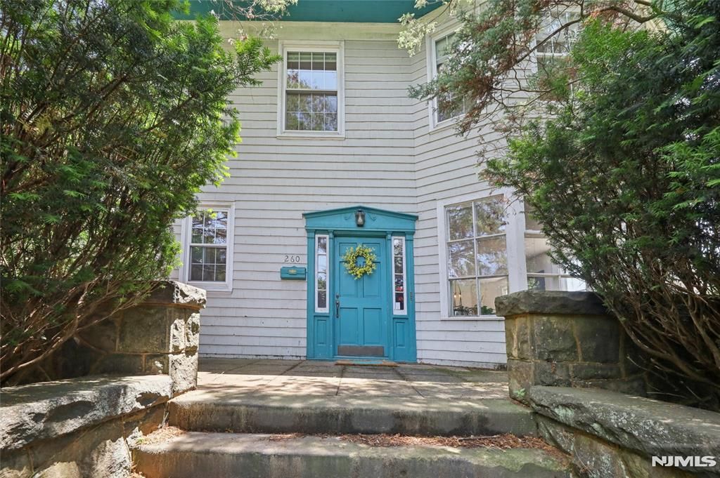 260 Knickerbocker Road, Tenafly, NJ 07670