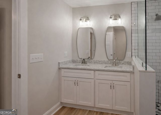 990 Rue Fleur De Lis, Lavonia, GA 30553