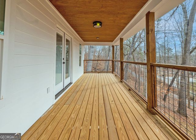 990 Rue Fleur De Lis, Lavonia, GA 30553