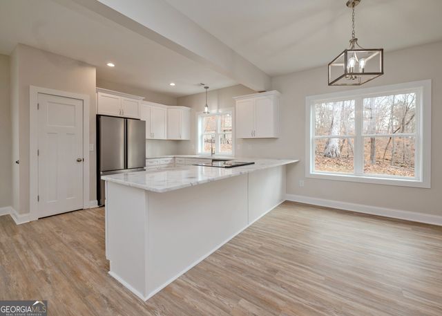 990 Rue Fleur De Lis, Lavonia, GA 30553