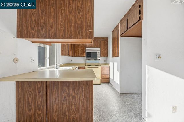 2840 Royal Ann Ln, Concord, CA 94518