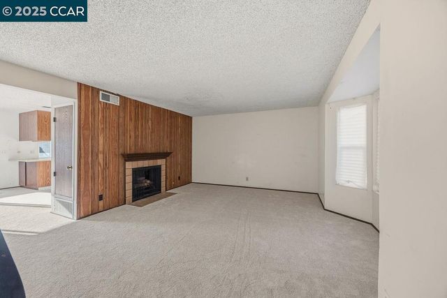 2840 Royal Ann Ln, Concord, CA 94518