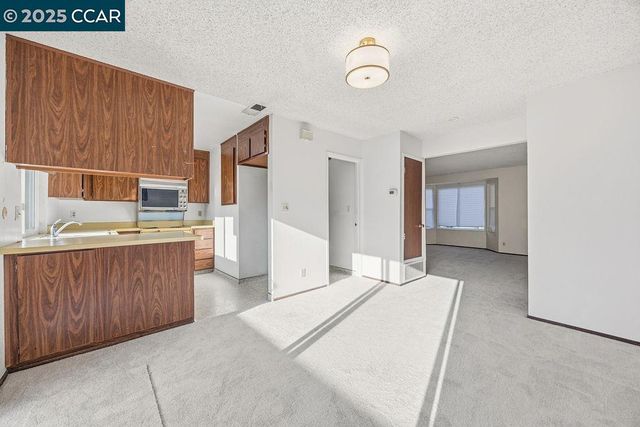 2840 Royal Ann Ln, Concord, CA 94518