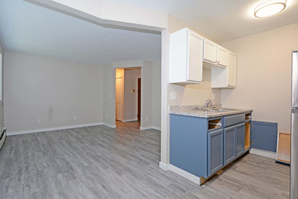 2725 Pleasant Avenue, Minneapolis, MN 55408 — photo 3