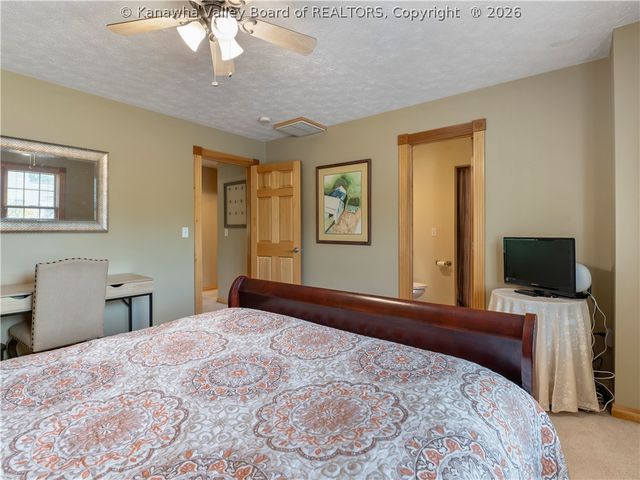 431 Woodberry Way, Winfield, WV 25213