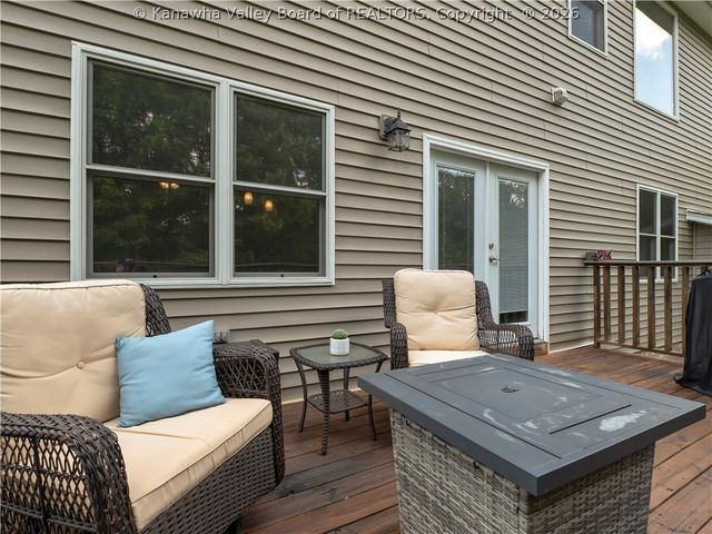 431 Woodberry Way, Winfield, WV 25213