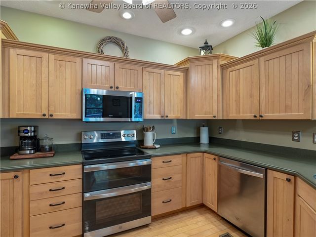 431 Woodberry Way, Winfield, WV 25213