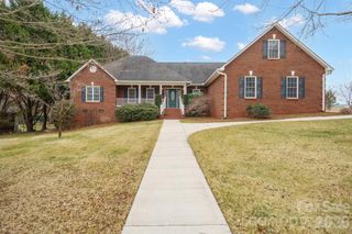 10 Iswa Drive, Taylorsville, NC 28681