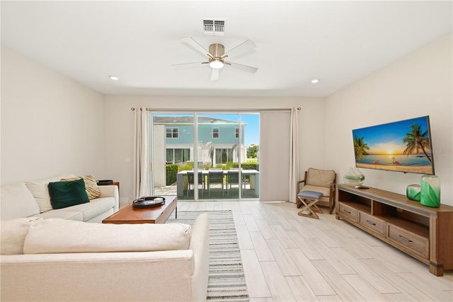 7857 SPECTRUM DRIVE, Reunion, FL 34747