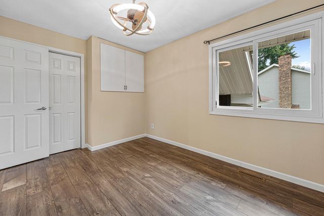 1674 Walnut Lane, Eagan, MN 55122