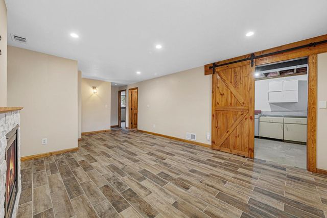 1674 Walnut Lane, Eagan, MN 55122