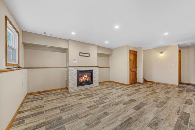 1674 Walnut Lane, Eagan, MN 55122