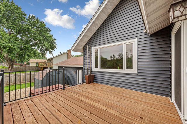 1674 Walnut Lane, Eagan, MN 55122