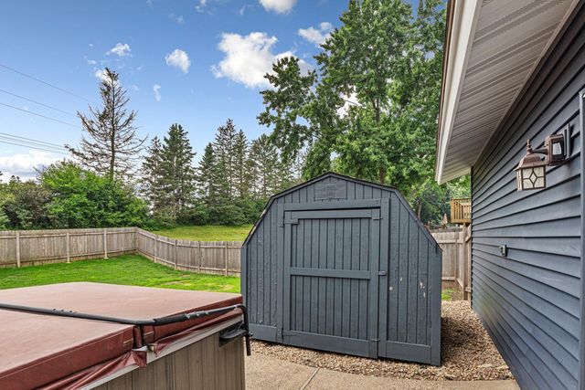 1674 Walnut Lane, Eagan, MN 55122