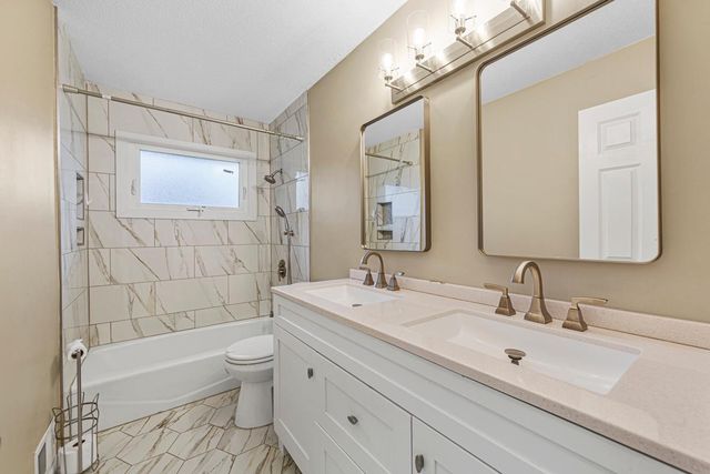 1674 Walnut Lane, Eagan, MN 55122