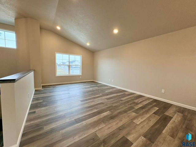 6205 W Valentine St Street, Sioux Falls, SD 57107